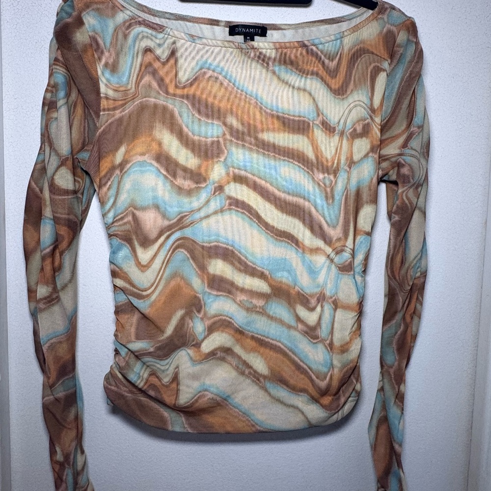 Dynamite Women's Brown and Blue Swirl Long Sleeve Top